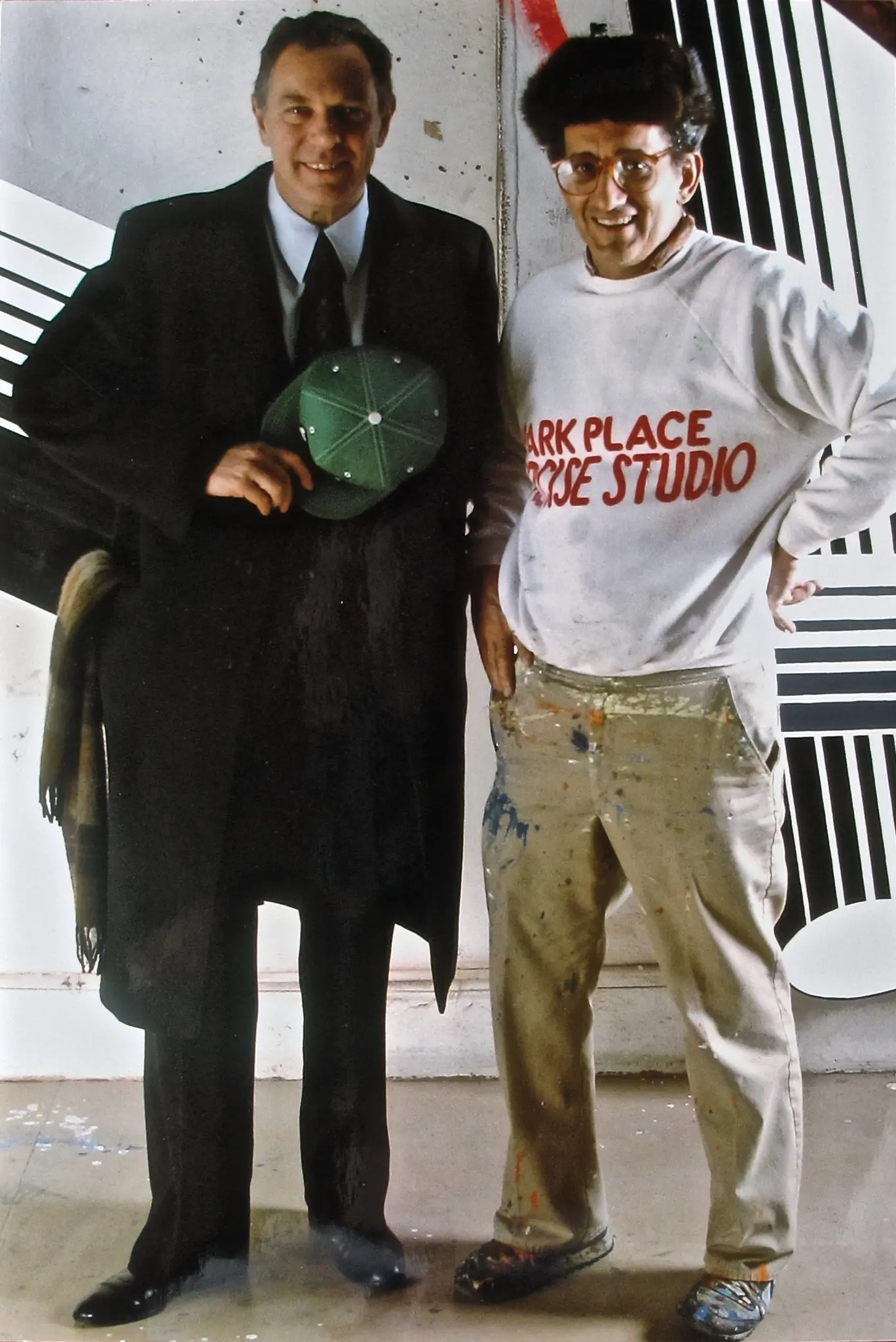 Sr. Rubin com Frank Stella na década de 1980. Ele foi um grande apoiador do trabalho do Sr. Stella e apresentou a primeira exposição individual do artista na Europa.Crédito...Marina Schinz