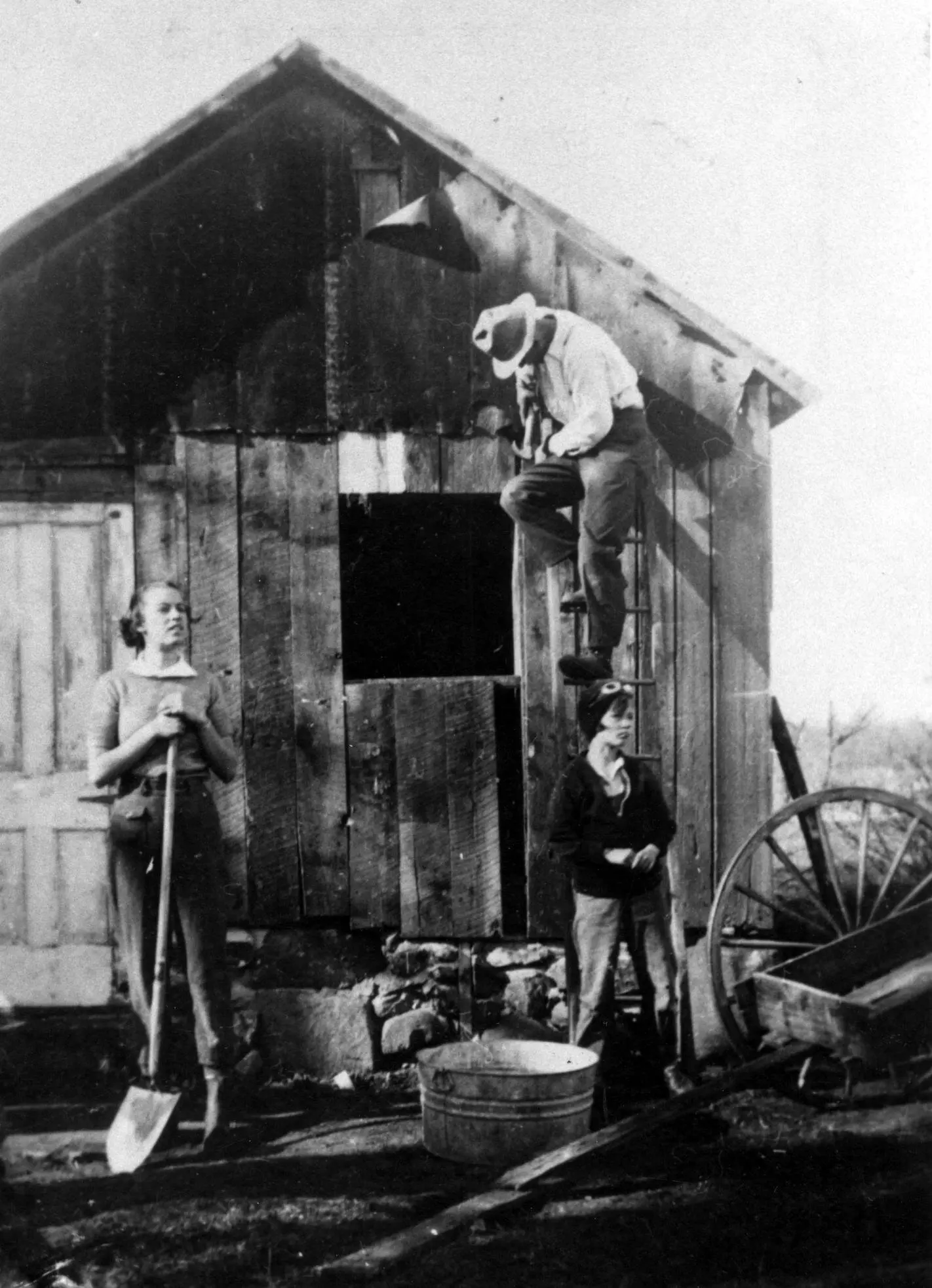 Estella em 1935, ano em que os Leopolds compraram o Shack and Farm no canto nordeste do condado de Sauk, cerca de 80 quilômetros ao norte de Madison.Crédito...através da Fundação Aldo Leopold