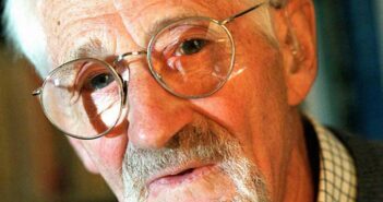 Skou, que tinha formação em medicina e cirurgia, e não nos intricados movimentos de partículas carregadas através das células, recebeu o Prêmio Nobel de Química em 1997. (Lars Moeller/AP)