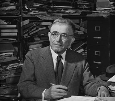 Harry Austryn Wolfson (1887–1974). (Crédito da fotografia: Cortesia © Copyright All Rights Reserved/ © Biblioteca Schlesinger, Instituto Radcliffe, Universidade Harvard/ REPRODUÇÃO/ TODOS OS DIREITOS RESERVADOS)