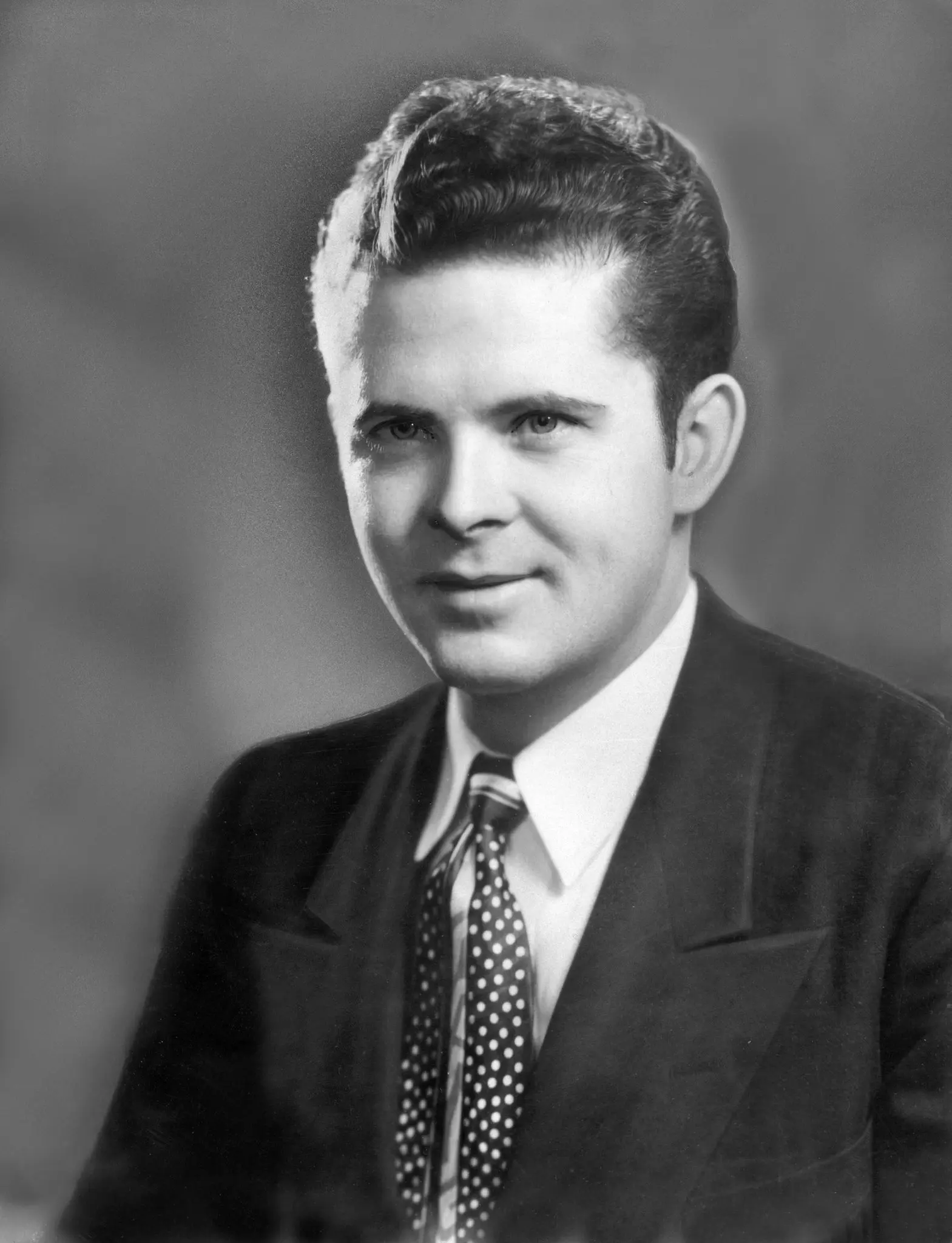 David Lloyd, tenor da City Opera David Lloyd em 1952. (Crédito da fotografia: Cortesia © Copyright All Rights Reserved/ Divulgação/ Fabian Bachrach ®/ REPRODUÇÃO/ TODOS OS DIREITOS RESERVADOS)