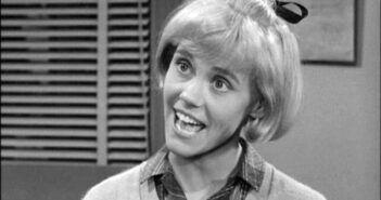 A Sra. Maggie Peterson era uma cantora de sucesso antes de se tornar atriz.Crédito...via IMDb