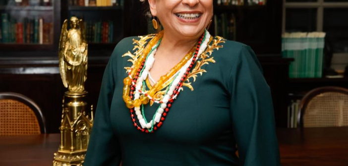 Ana Maria Gonçalves chega para posse na ABL — Foto: Dani Paiva/Divulgação ABL