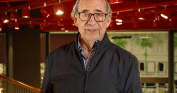 Stephen Kanitz, em março de 2025, durante o lançamento de um livro na Travessa do Shopping Iguatemi - (Ronny Santos-25.mar.2025/Folhapress)