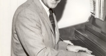 Ted Nichols logo após ingressar na Hanna-Barbera em 1964. Foto cedida por Karen Tolleshaug.