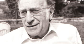 Caleb Gattegno, foi um educador que desenvolveu teorias inovadoras e por vezes controversas sobre o processo de aprendizagem, lecionou nas Universidades de Liverpool e Londres, na Inglaterra