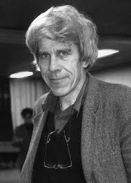 William Donald Hamilton, foi o principal inovador teórico da biologia darwiniana moderna, era mais conhecido por uma teoria que oferecia uma base genética para o altruísmo, inspiração para o best-seller de Richard Dawkins, “O Gene Egoísta”, e por obras renomadas de E. O. Wilson, como “Sociobiologia”