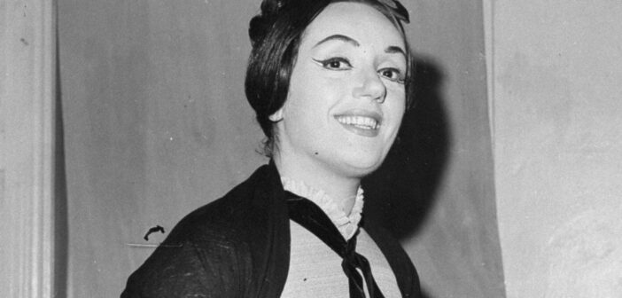 Gabriella Tucci, soprano italiana especialista nas obras de Verdi e Puccini. Em La bohème Crédito : Hyman Rothman/NY Daily News Archive via Getty