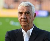 Evaristo Beccalossi, ex-jogador e ídolo da Inter de Milão, que ao lado de nomes como Giuseppe Baresi e Alessandro Altobelli, assumiu a camisa 10 e ajudou o clube a conquistar o Campeonato Italiano na temporada 1979/80 e a Copa da Itália em 1981/82