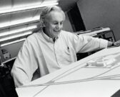 Eduardo de Almeida, foi arquiteto e urbanista, destacado professor da USP e autor de mais de 240 projetos, tornou-se um dos primeiros arquitetos brasileiros a empregar, com beleza e rigor, a estrutura metálica em residências