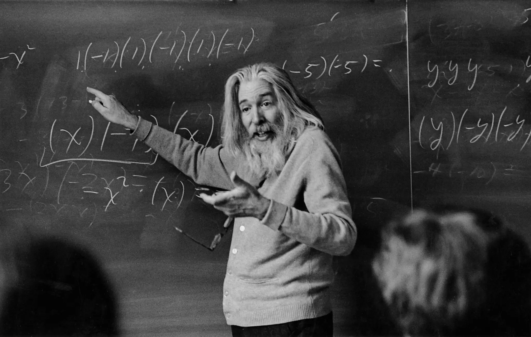 Raymond Smullyan, que faleceu na semana passada, lecionou matemática e filosofia no Lehman College, no Bronx, na década de 1970. Eddie Hausner/The New York Times