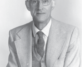James Philip Elliott, um dos teóricos mais ilustres nesta área, era estabelecer conexões entre os modelos, demonstrando assim que eles eram complementares, e não conflitantes, foi eleito para a Royal Society em 1980 e, em 1994, recebeu a medalha e o prêmio Rutherford do Instituto de Física