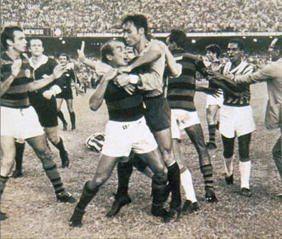 Almir Albuquerque, o Almir Pernambuquinho, jogador do futebol mais